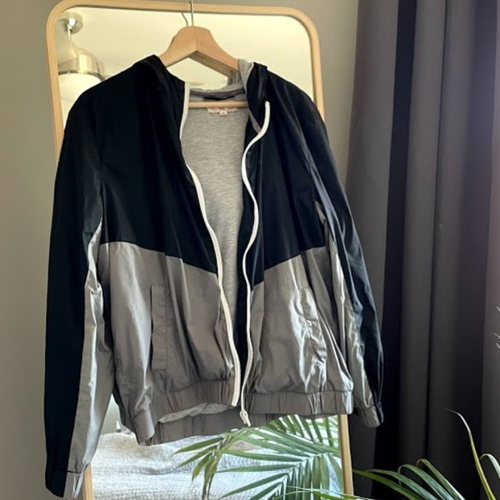 Cute colorblock zip-up jacket with hood